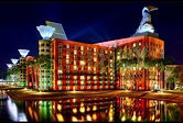 AD Classics: Walt Disney World Swan and Dolphin Resort / Michael Graves ...