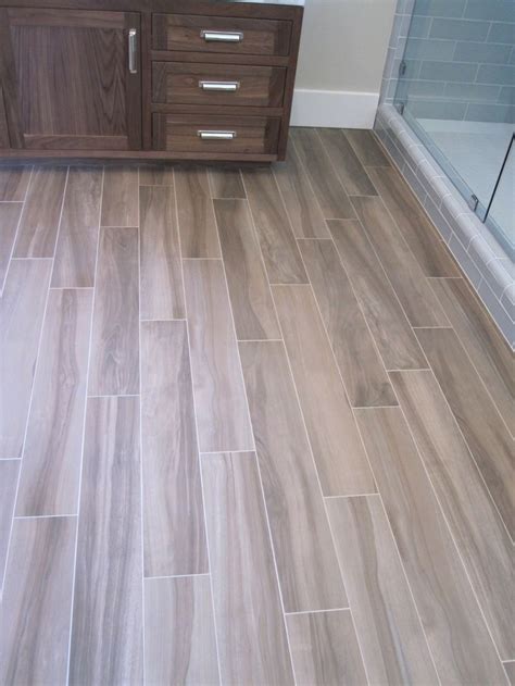Love This Floor Tile That Looks Like Wood Perfect For Bathrooms For The Home Pinterest