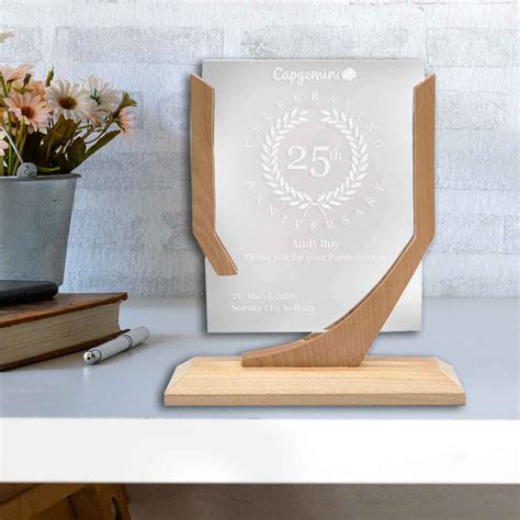 Get Your Customised Trophy Awards At Best Price Presto