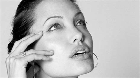 3840x2160 resolution angelina jolie black and white close up wallpapers 4k wallpaper