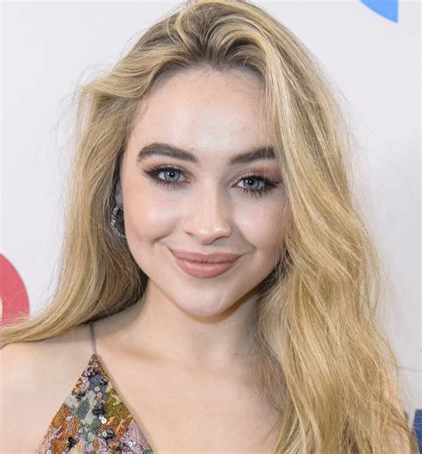 Sabrina Carpenter Dyed Her Hair And Is Now A Brunette Hellogiggles