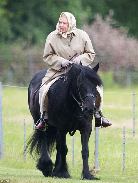 The Queen Takes A Ride In Windsor Great Park Daily Mail Online