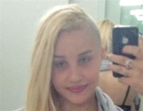 Close Up From Amanda Bynes Sexy Twitpic Selfies E News