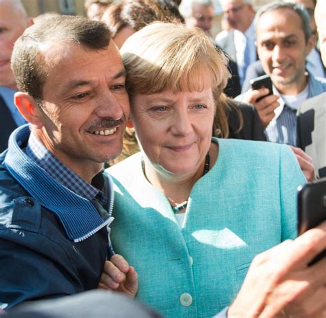 Angela Merkel Der Spagat Der Kanzlerin In Der Flüchtlingspolitik Welt