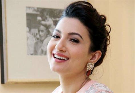 gauhar khan height weight age affairs bio and more life n lesson