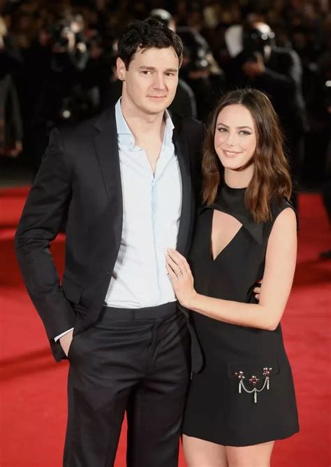 Skins Star Kaya Scodelario Announces Shes Pregnant By Unveiling Her Blossoming Bump Irish