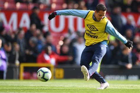 Report West Ham Striker Javier Hernandez Linked With £8m Valencia Move