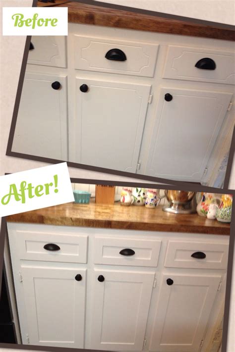 Cabinet doors, drawer fronts, and molding details are removed and later replaced with wood, plastic laminate, or rigid thermo foil (rtf) versions that satisfy your style, color, and finish preferences. Kitchen cabinet refacing project - DIY shaker trim - done ...