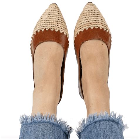 Step Into These Sophisticated Pointed Flats To Finish Off Any Outfit