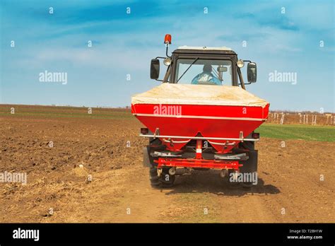 Hauling Dirt Hi Res Stock Photography And Images Alamy