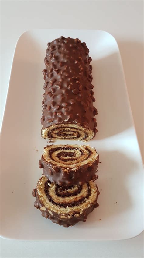 Roulé chocolat noisette de Cyril Lignac Cup And Cake Desserts With