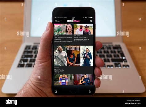 Bbc Iplayer Smartphone Hi Res Stock Photography And Images Alamy