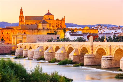 lugares incríveis para conhecer na Espanha Skill