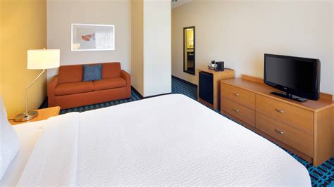 Hotel Near Indianapolis Airport Fairfield Inn And Suites Indianapolis