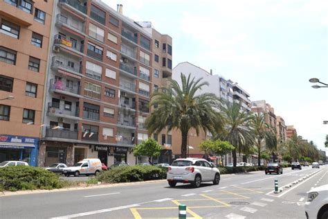 Simple Science: How to Make a Volcano with Kids