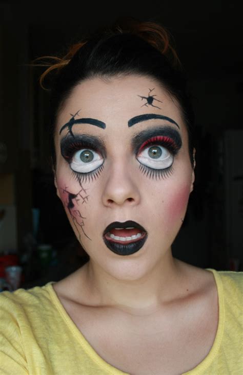 25 Outstanding Halloween Spider Makeup Ideas