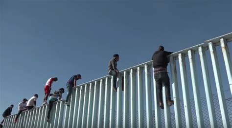 Video Primeros Migrantes Centroamericanos Llegan A Frontera De Eeuu