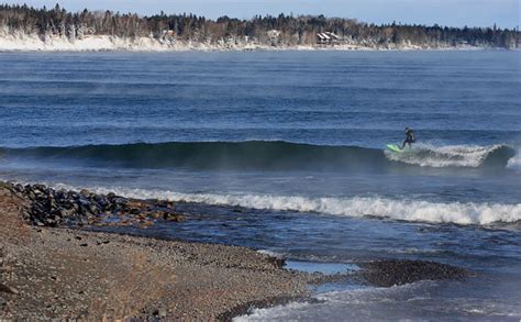 Surfing Lake Superior In Winter The New York Times Escapes Slide Show Slide 3 Of 10