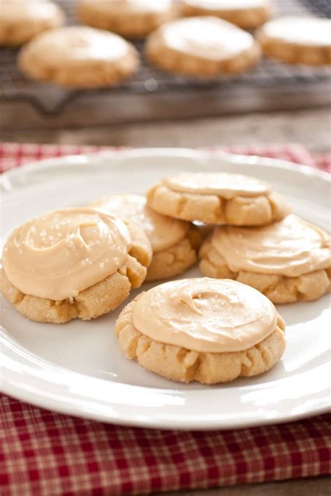 Browned Butter Crinkle Cookies With Salted Caramel Frosting Cooking Classy