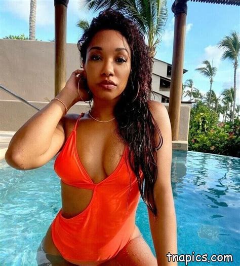 Candice Patton Nude And Sexy Photos Naked Onlyfans