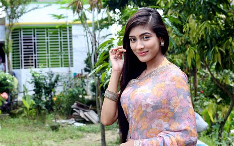 Bangladeshi Model Mehjabin Chowdhury Hotandunseen Picture