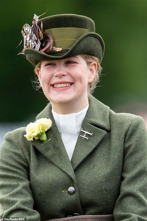 Lady Louise Windsor 17 Shows Off Her Carriage Driving Skills At The
