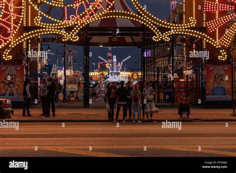 Entrance Luna Park Coney Island New York City Usa Stock Photo Alamy