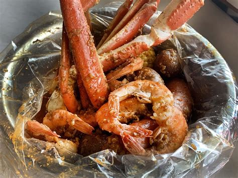 20 Spots To Get A Seafood Boil In The Detroit Area Detroit Detroit