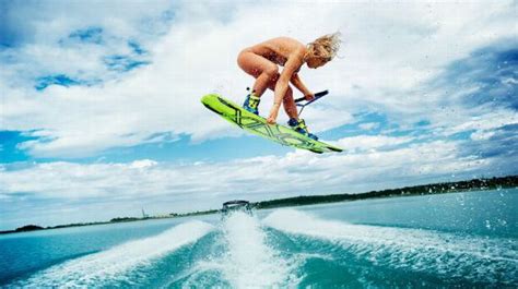 Surfing Naked The New Trend