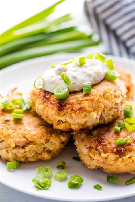 Best condiment for crab cakes from cooking crustaceans plus the condiments that go with them. Perfectly Easy Crab Cakes