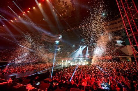 Concert Review Ikon Painted The Town Red With Their Continue Tour