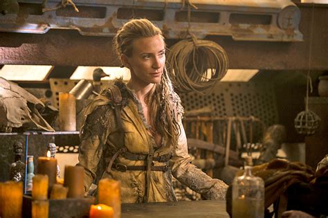 Bellamy's slow transformation (in pictures) 30 march 2021 | screen rant. Exclusive Interview: Jessica Harmon talks 'The 100' love ...