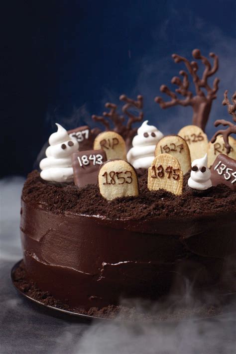 48 Creative Halloween Cakes That Can Double As Decor Halloween Cake