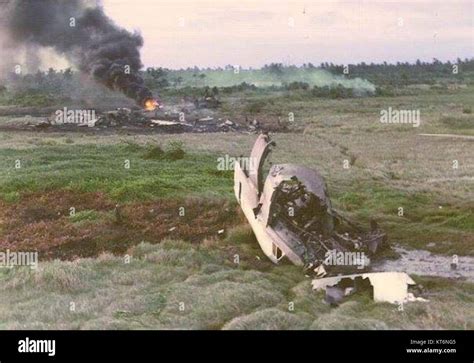 Die Us Air Force C 5a Galaxy Crash Site Außerhalb Der Tan San Nhut