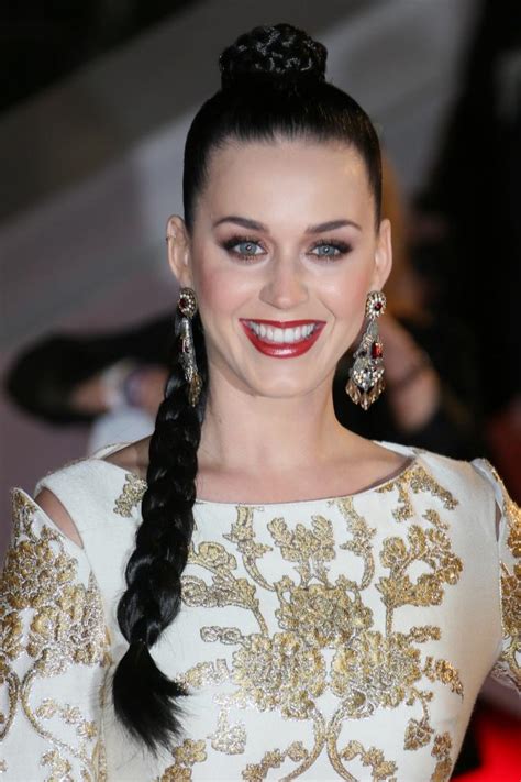 Katy Perry Spins A Good Yarn Before Bedtime Daily Dish
