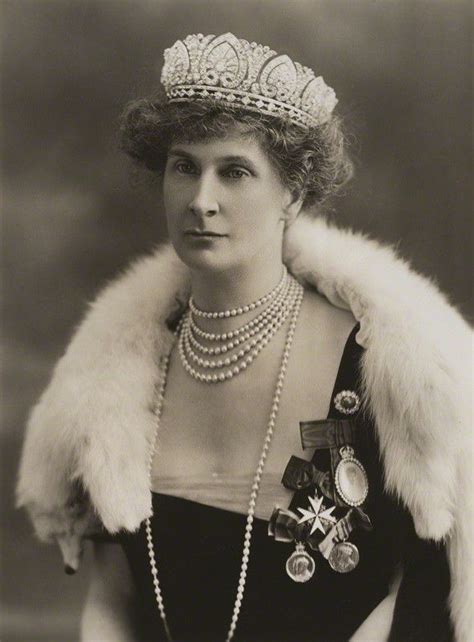 Evelyn Cavendish Duchess Of Devonshire Wearing The Devonshire Diamond