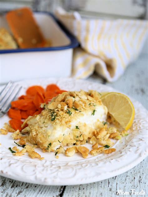 Easy Baked Cod Recipe With Ritz Cracker Topping Mom Foodie