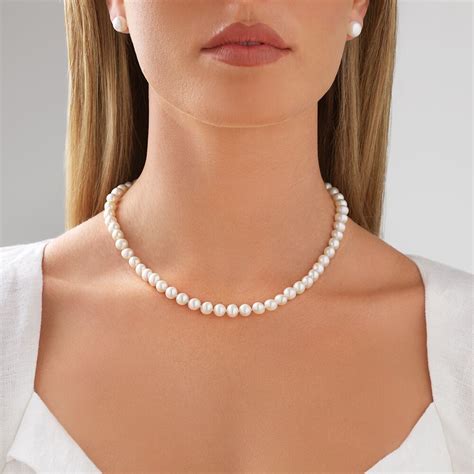 Cultured Freshwater Pearl Necklace In Kt Yellow Gold