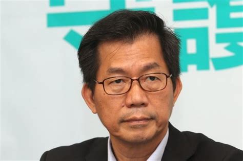李應元。 10,207 個讚 · 21 人正在談論這個。你好，我是李應元，在我人生中一次又一次的轉折，帶來一遍又一遍的驚嘆號！用不變的樂觀與堅持的態度，將生命獻給我最愛的家鄉 台灣。 歡迎加入「李應元」粉絲專頁 收頂新2千萬？綠委李應元怒告邱毅-風傳媒