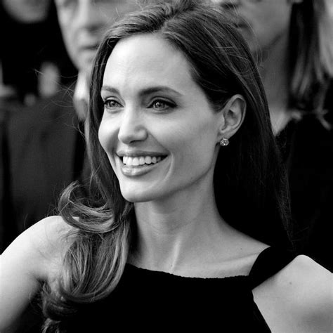 Pin Van Danish Ali Op Angelina Jolie