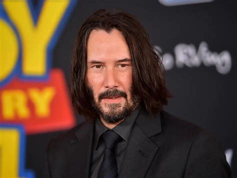 Keanu Reeves The Real Life Tragic Hero Shortpedia