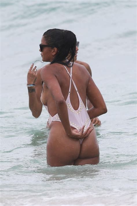 Claudia Jordan In Black Bikini At The Beach In Miami Celebzz Celebzz The Best Porn Website