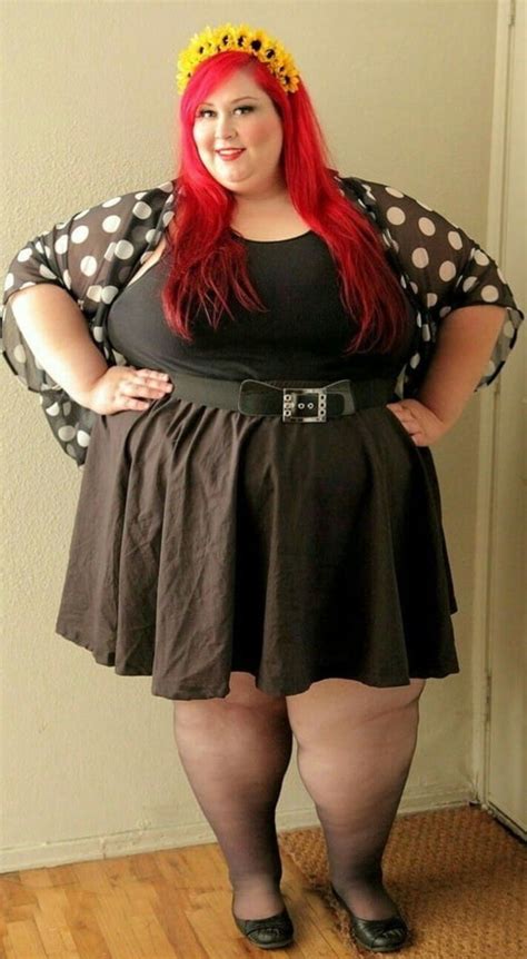 Pin By George Bouvelle On Ssbbw Clothing Fashion High Waisted Skirt
