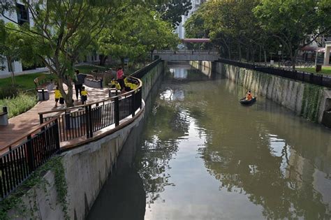 New Enhanced Promenade Launched At Kallang River Bringing Residents