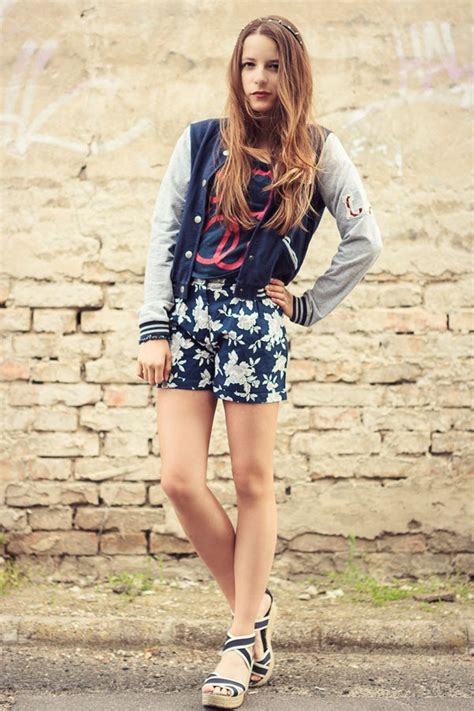 7 Ways To Wear Printed Shorts Teen Vogue