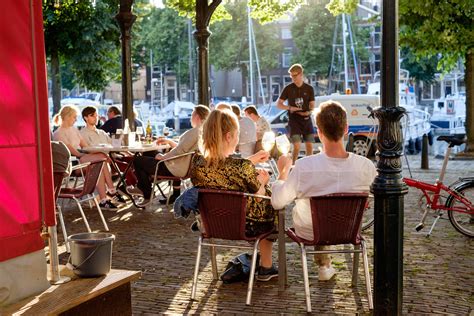 Terrasje pakken in Dordrecht: dit zijn de do's en don'ts - indebuurt Dordrecht