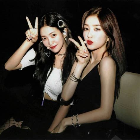 Irene And Yeri Red Velvet Photoshoot Red Velvet Irene Red Velvet