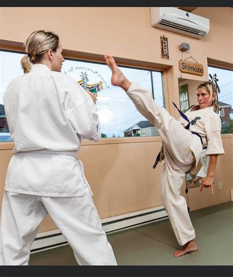 Pin By James Colwell On Martial Arts Practice And Exercise Martial Arts Women Female Martial