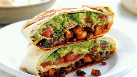 These vegan crunchwrap supremes are even better than the ones at taco bell. Vegan Crunchwrap Supreme - YouTube | Vegan dishes, Recipes ...