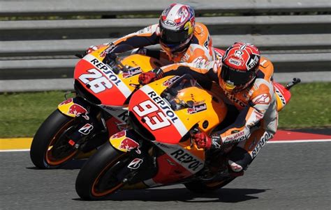 Motogp 2015 calendar provides information on rider, team, circuit, schedule, showtimes and motogp world standing. Superb 1-2 for Repsol Honda as Marquez takes pole number ...